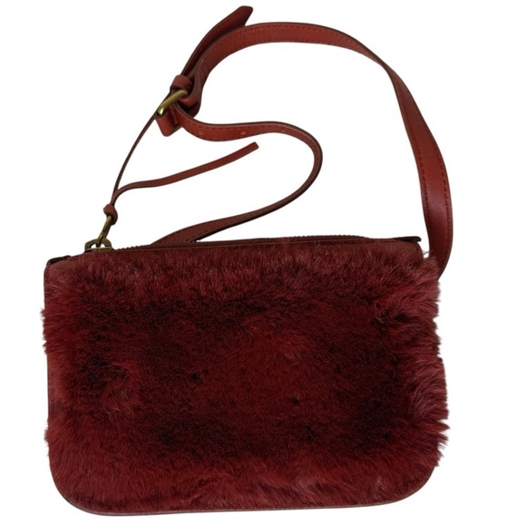 Madewell Handbags - Madewell The Simple Pouch Belt Bag in Faux Fur Size XS